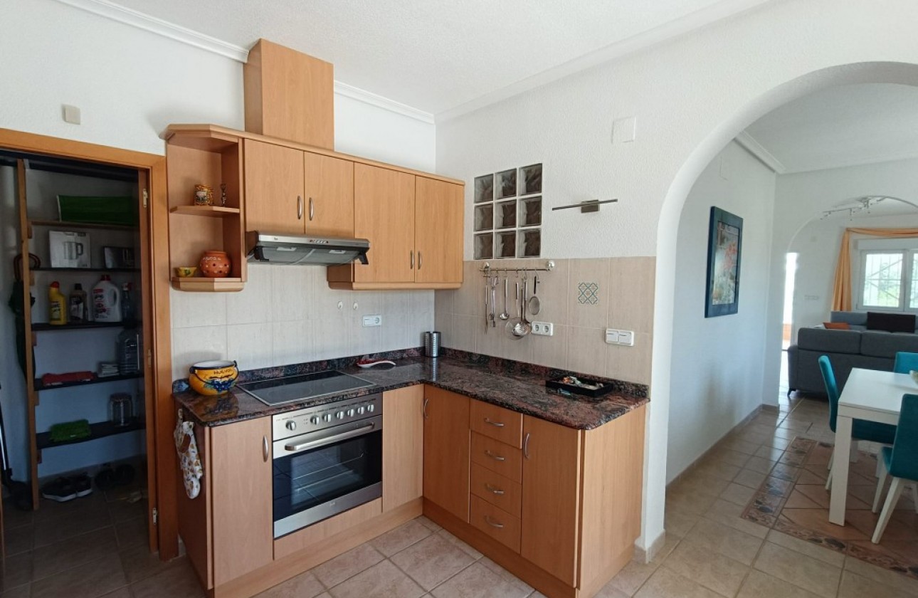 Begagnad - Landsbyggdshus - Albatera