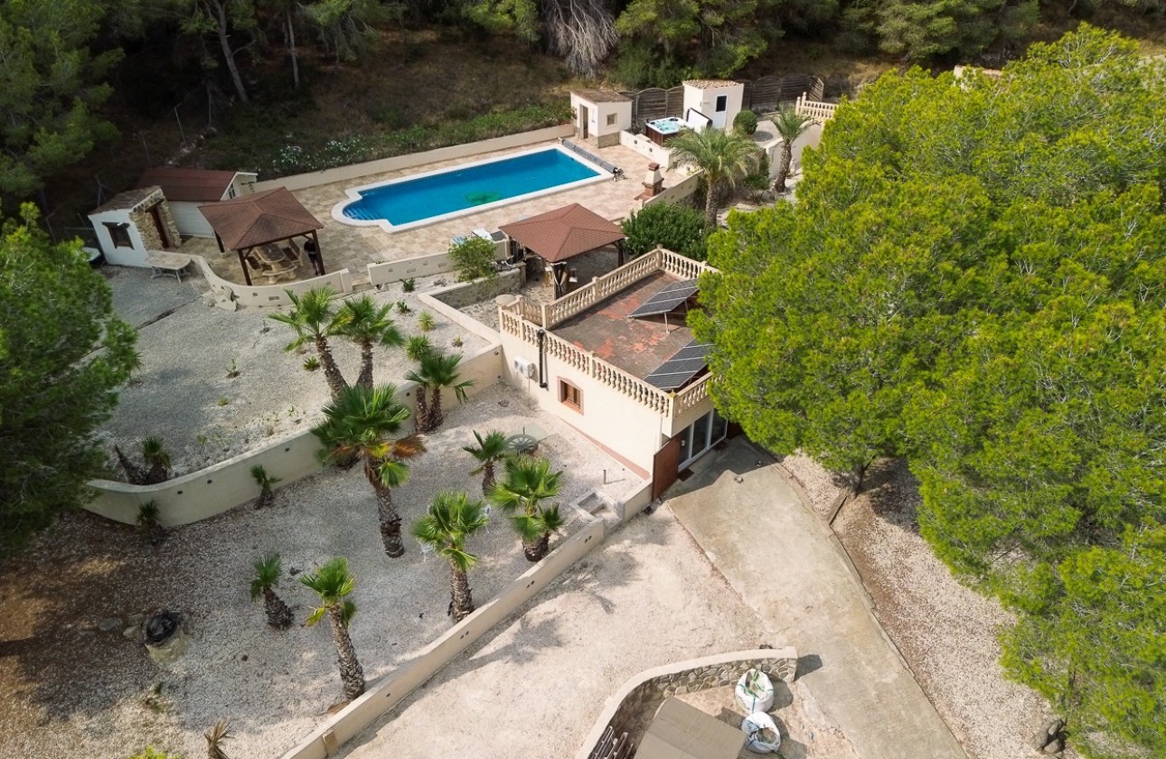 Begagnad - Landsbyggdshus - Torremendo