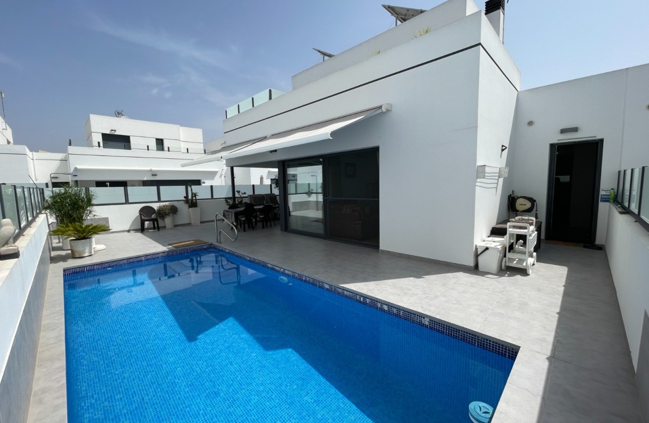 Begagnad - Radhus - Dolores - Alicante