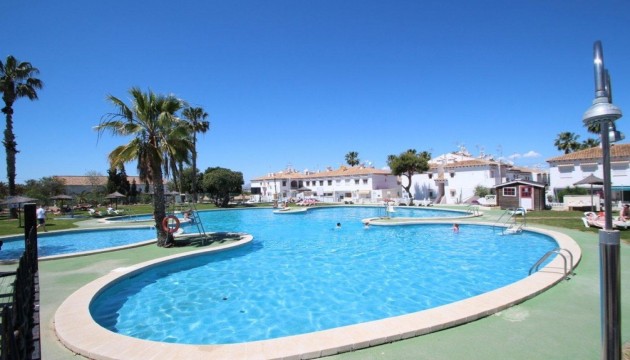 Bungalow - Odsprzedaż - Torrevieja - Los Balcones - Los Altos del Edén