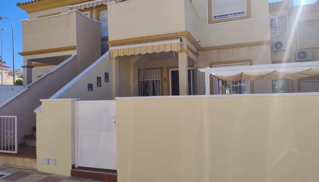 Bungalow - Wiederverkauf - Orihuela Costa - Orihuela Costa