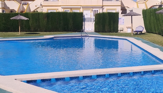 Bungalow - Wiederverkauf - Orihuela Costa - Orihuela Costa