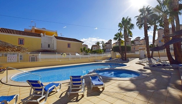 Bungalow - Wiederverkauf - Orihuela Costa - Villamartín