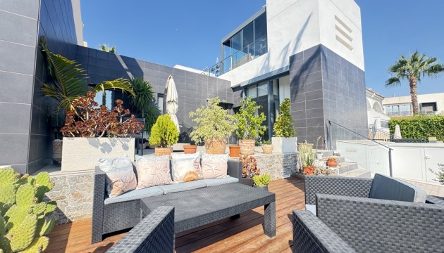 Bungalow - Wiederverkauf - Orihuela Costa - Villamartín