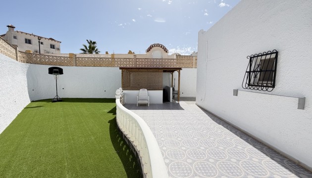 Bungalow - Wiederverkauf - Orihuela Costa - Villamartín
