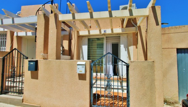 Bungalow - Wiederverkauf - Orihuela Costa - Villamartín