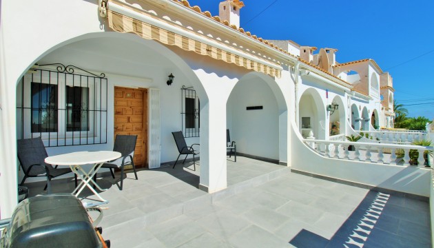 Bungalow - Wiederverkauf - Orihuela Costa - Villamartín