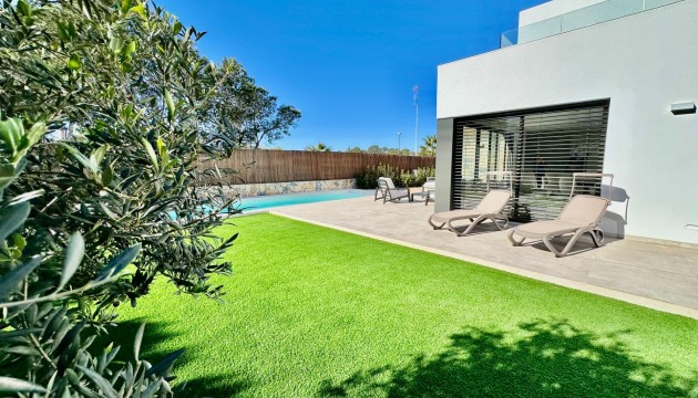 Chalet Independiente - Nueva construcción  - Orihuela - Las Colinas Golf