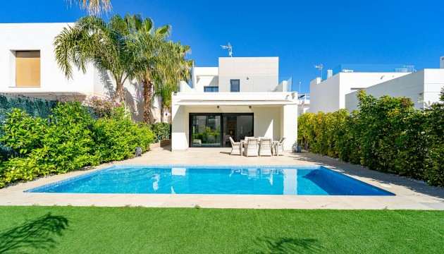Chalet Independiente - Reventa - Ciudad Quesada - Ciudad Quesada