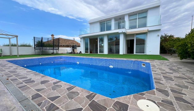 Chalet Independiente - Reventa - La Marina - San Fulgencio