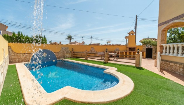 Chalet Independiente - Reventa - Orihuela Costa - La Florida