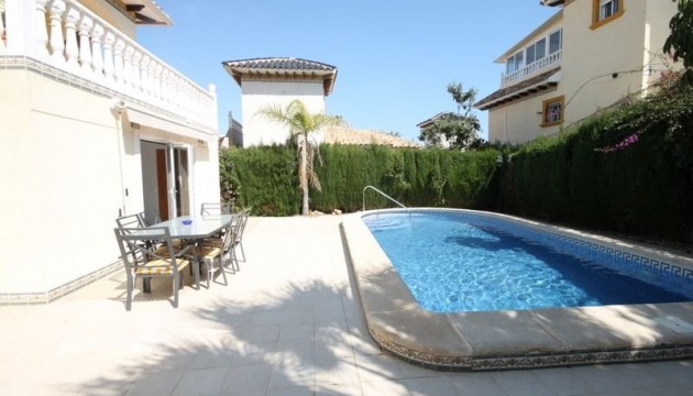 Chalet Independiente - Reventa - Orihuela Costa - La Zenia