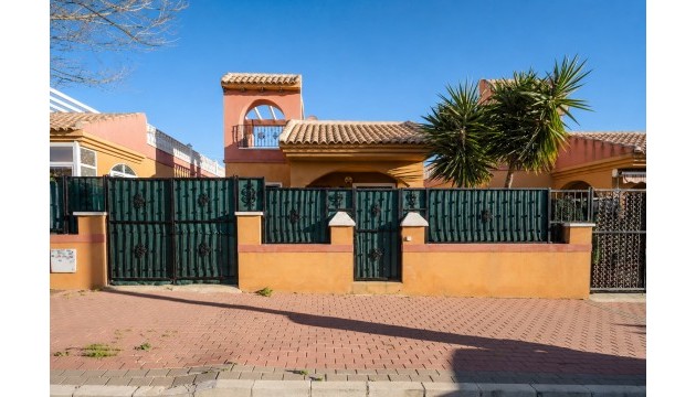 Chalet Independiente - Reventa - Torrevieja - Nueva Torrevieja - Aguas Nuevas