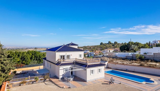 Detached Villa - Herverkoop - Almoradi - Almoradí