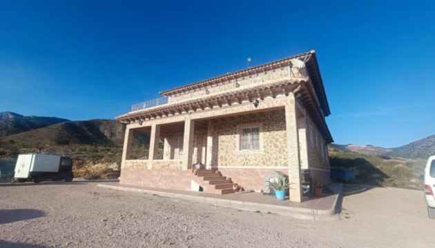 Detached Villa - Herverkoop - Macisvenda - Macisvenda