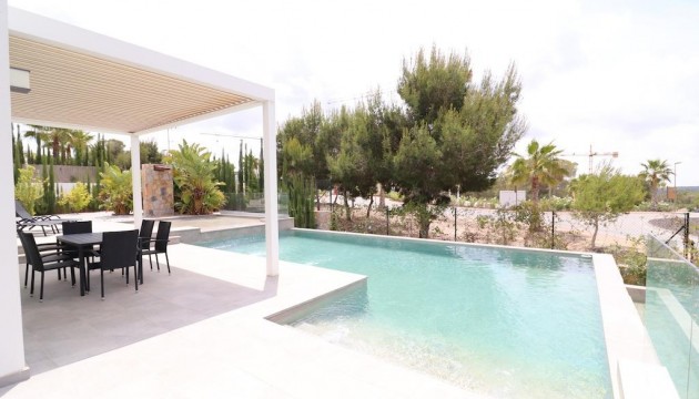 Detached Villa - Herverkoop - Orihuela Costa - Campoamor