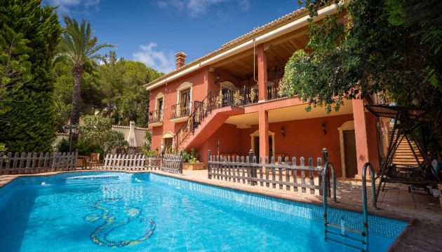 Detached Villa - Herverkoop - Orihuela Costa - Campoamor