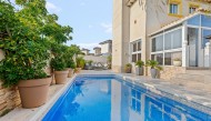 Detached Villa - Herverkoop - Orihuela Costa - CE-84030