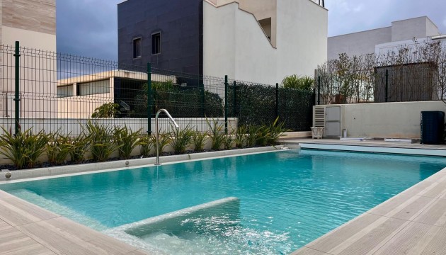 Detached Villa - Herverkoop - Orihuela Costa - Dehesa de campoamor