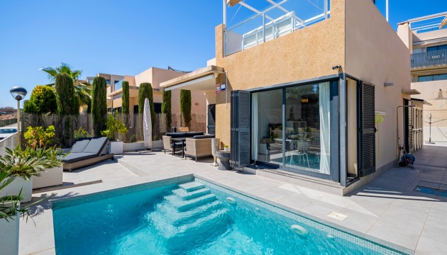 Detached Villa - Herverkoop - Orihuela Costa - La Zenia