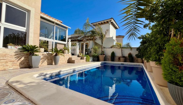 Detached Villa - Herverkoop - Orihuela Costa - La Zenia