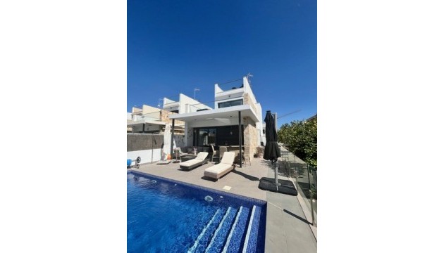 Detached Villa - Herverkoop - Orihuela Costa - Lomas de Cabo Roig