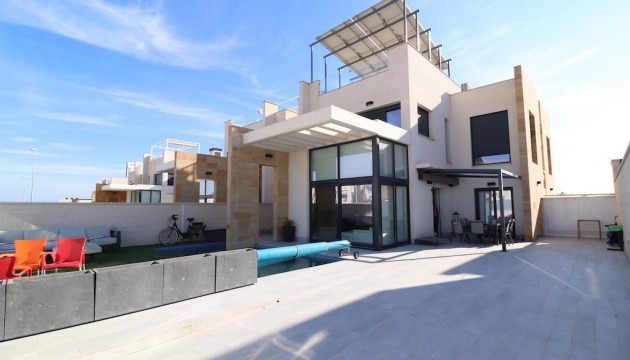 Detached Villa - Herverkoop - Orihuela Costa - Lomas de Cabo Roig