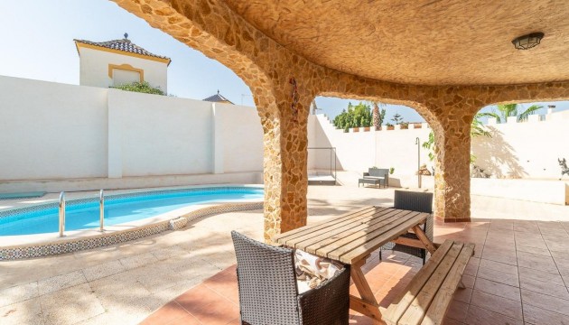 Detached Villa - Herverkoop - Orihuela Costa - Los Balcones - Los Altos del Edén