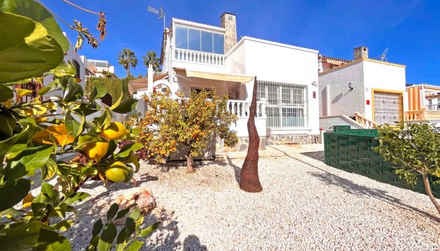 Detached Villa - Herverkoop - Orihuela Costa - Los Dolses