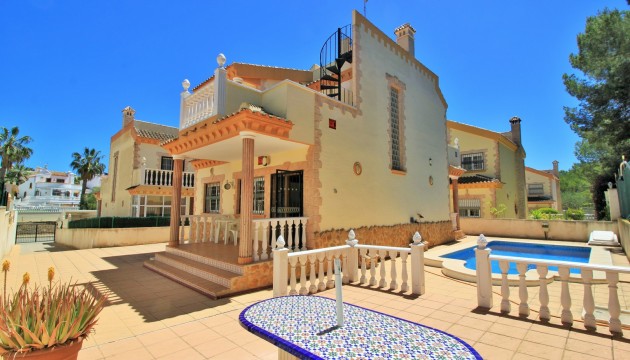 Detached Villa - Herverkoop - Orihuela Costa - Los Dolses