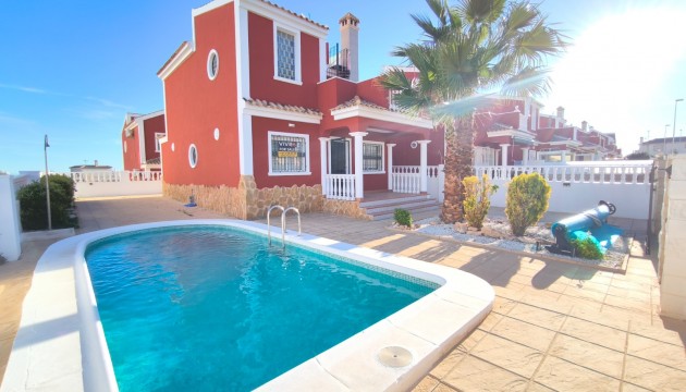 Detached Villa - Herverkoop - Orihuela Costa - Los Dolses