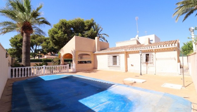 Detached Villa - Herverkoop - Orihuela Costa - Punta Prima