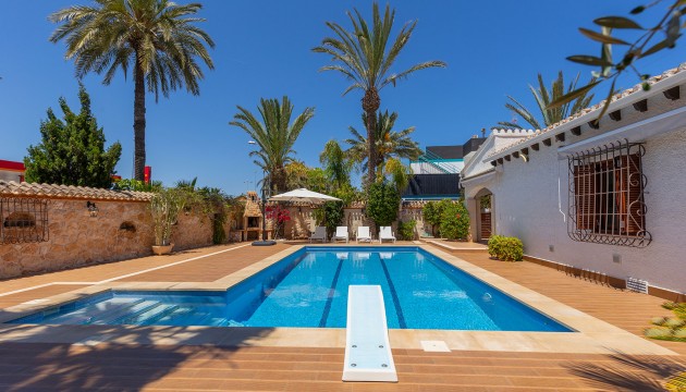 Detached Villa - Herverkoop - Orihuela Costa - Punta Prima