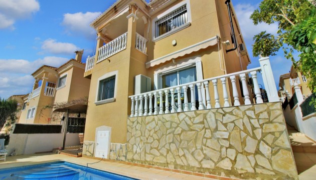 Detached Villa - Herverkoop - Orihuela Costa - Villamartín