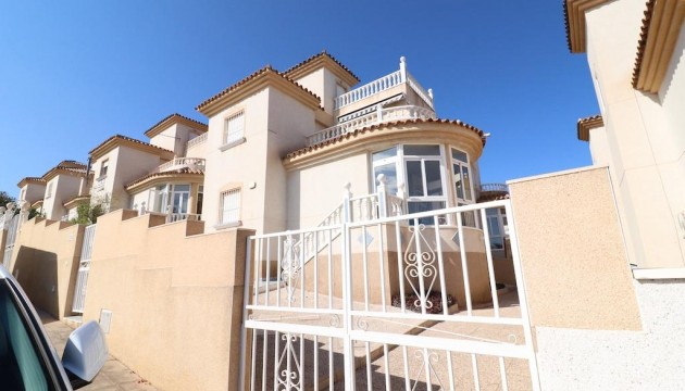 Detached Villa - Herverkoop - Orihuela Costa - Villamartín