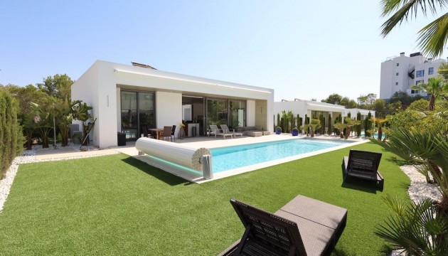 Detached Villa - Herverkoop - San Miguel de Salinas - Las Colinas golf and beach resort