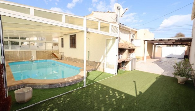 Detached Villa - Herverkoop - Torrevieja - La Siesta - El Salado - Torreta