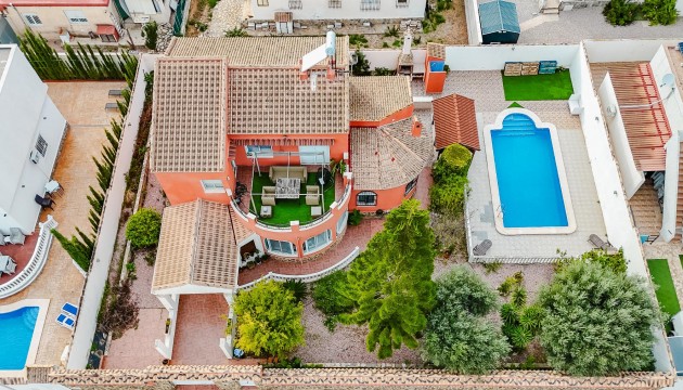 Detached Villa - Herverkoop - Torrevieja - La Siesta - El Salado -  Torreta