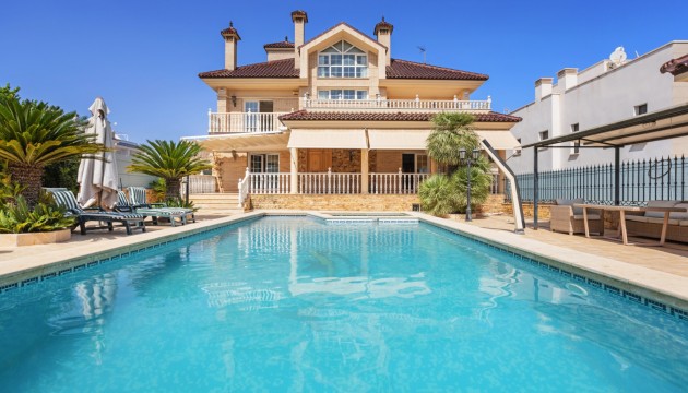 Detached Villa - Herverkoop - Torrevieja - La Veleta