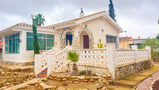 Detached Villa - Herverkoop - Torrevieja - Los Balcones - Los Altos del Edén