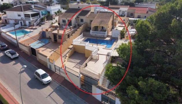 Detached Villa - Herverkoop - Torrevieja - Los Balcones - Los Altos del Edén