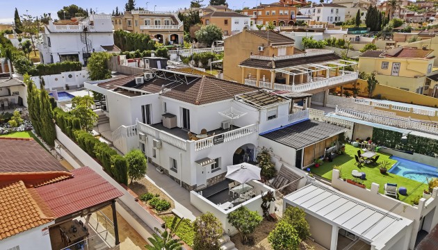 Detached Villa - Herverkoop - Torrevieja - Los Balcones - Los Altos del Edén