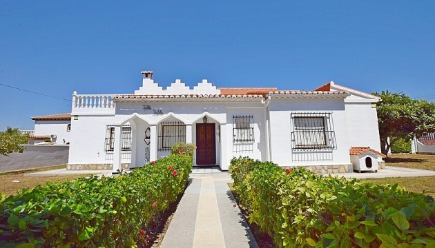 Detached Villa - Herverkoop - Torrevieja - Torreta Florida