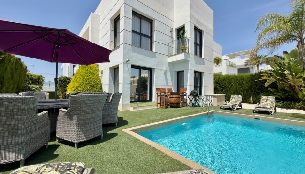 Detached Villa - Odsprzedaż - Ciudad Quesada - Ciudad Quesada