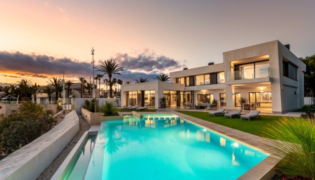 Detached Villa - Odsprzedaż - Orihuela Costa - Cabo Roig