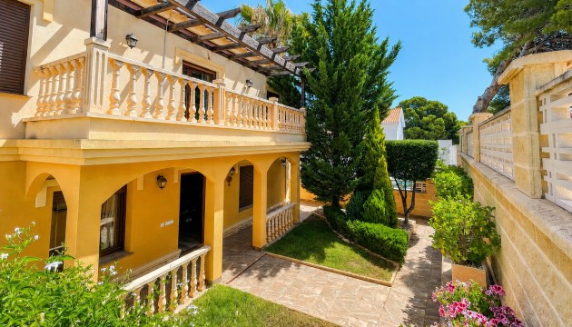 Detached Villa - Odsprzedaż - Orihuela Costa - La Zenia