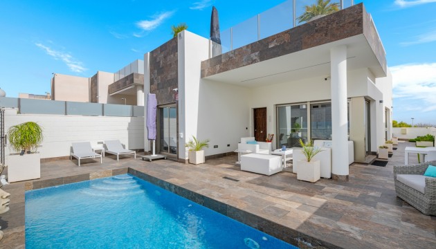 Detached Villa - Odsprzedaż - Orihuela Costa - Villamartín