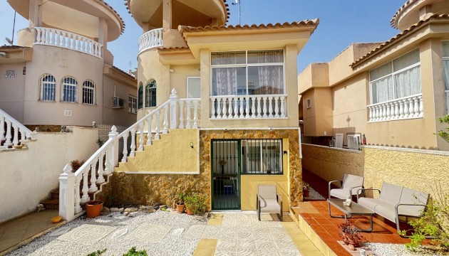 Detached Villa - Odsprzedaż - Orihuela Costa - Villamartín