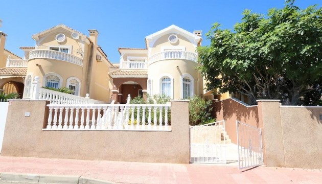 Detached Villa - Odsprzedaż - Orihuela Costa - Villamartín