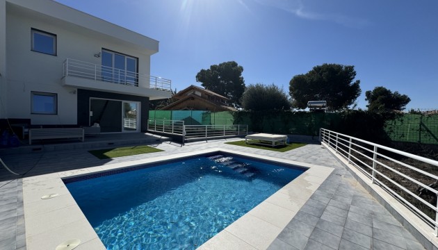 Detached Villa - Odsprzedaż - Torrevieja - Los Balcones - Los Altos del Edén
